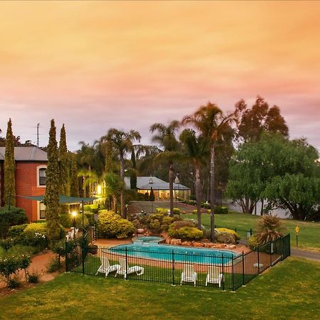 Hotel Clare Country Club Exteriér fotografie