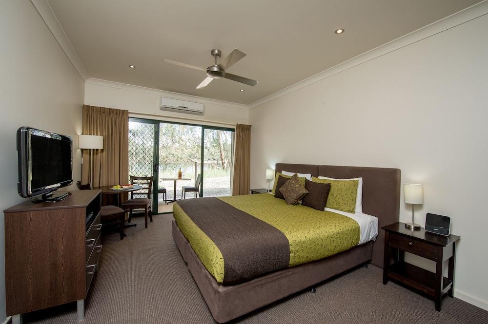 Hotel Clare Country Club Exteriér fotografie