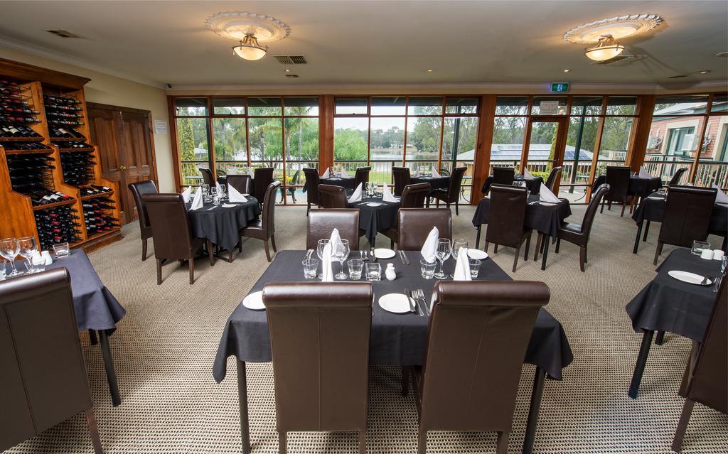 Hotel Clare Country Club Exteriér fotografie